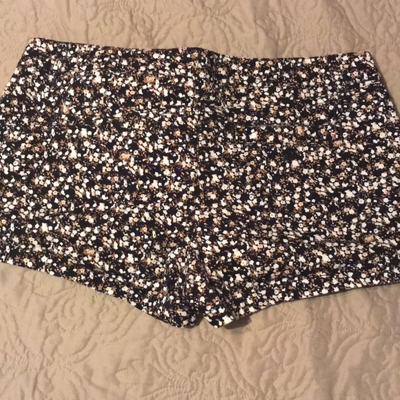 Volcom floral shorts - Picture 3 of 3